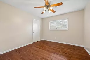 6026 Golden Forest Dr, Houston, TX 77092 - Photo 16