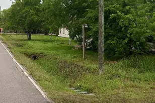 7214 Dallas St, Baytown, TX 77521 - Photo 2