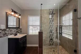7966 Bonaire St, Houston, TX 77028 - Photo 16