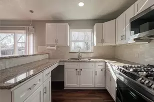 7966 Bonaire St, Houston, TX 77028 - Photo 4