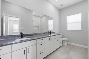 1834 Woodvine Dr, Houston, TX 77055 - Photo 12