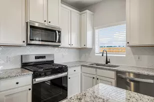 15671 Honey Cv Dr, Conroe, TX 77303 - Photo 10