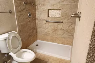 2818 S Bartell Dr, Houston, TX 77054 - Photo 10