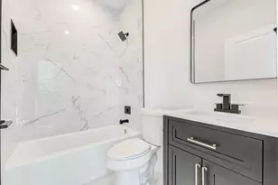 5636 Dolores St, Houston, TX 77057 - Photo 32
