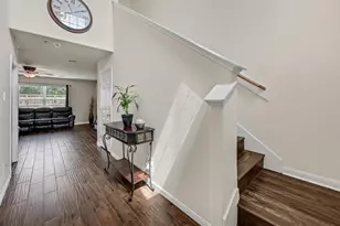 11210 Hall Meadows Ct, Houston, TX 77075 - Photo 10