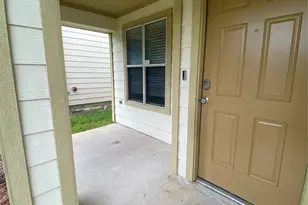 2630 Skyview Shadows Ct, Houston, TX 77047 - Photo 2