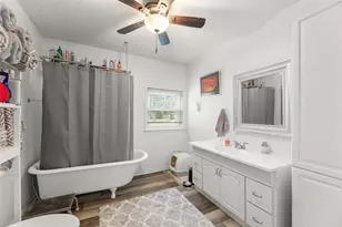 703 Pecan Valley Dr, Wharton, TX 77488 - Photo 22