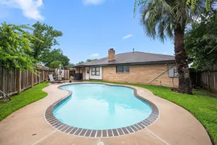 8215 Braes River Dr, Houston, TX 77074 - Photo 22