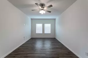 13113 Sapphire Lake Ln, Texas City, TX 77568 - Photo 2