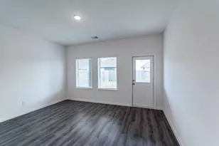 13113 Sapphire Lake Ln, Texas City, TX 77568 - Photo 6