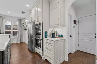 310 Forest Creek Drive, League City, TX 77573 - Photo 18