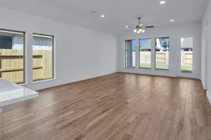 373 Mulberry Creek St, Conroe, TX 77304 - Photo 4