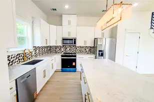 823 North Loop S, Houston, TX 77022 - Photo 16