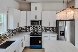 823 North Loop S, Houston, TX 77022 - Photo 4