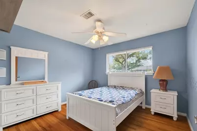 5443 Kingfisher Drive, Houston, TX 77096 - Photo 16