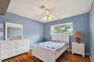 5443 Kingfisher Dr, Houston, TX 77096 - Photo 16