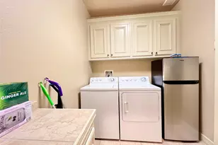 4611 Sharman St, Houston, TX 77009 - Photo 36