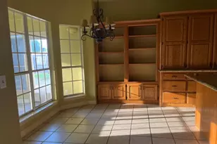 127 Indian Warrior Trail, Lake Jackson, TX 77566 - Photo 4