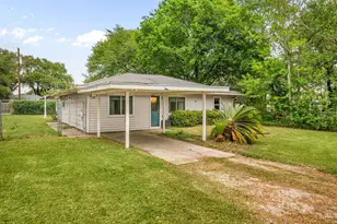 2312 6th Ave N, Texas City, TX 77590 - Photo 2