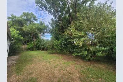 114 Dolphin Avenue, Galveston, TX 77550 - Photo 14
