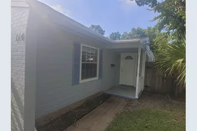 114 Dolphin Avenue, Galveston, TX 77550 - Photo 2