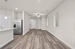 594 Avisa Dr, Kemah, TX 77565 - Photo 4