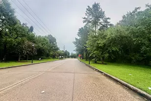 9534 Brandon Rock Lane, Houston, TX 77044 - Photo 36