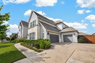 11219 Elm Creek Falls Ct, Cypress, TX 77433 - Photo 2
