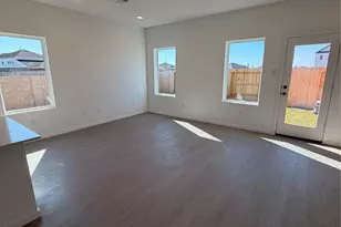 2163 Salinas Dr, Rosharon, TX 77583 - Photo 2