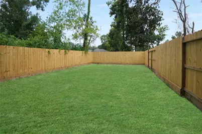 7914 Laura Koppe Road #B, Houston, TX 77028 - Photo 14