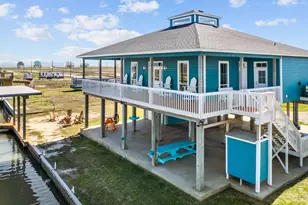 522 Dolphin, Freeport, TX 77541 - Photo 2