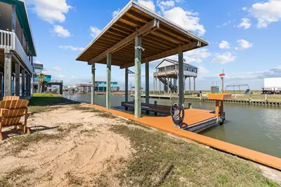 522 Dolphin, Freeport, TX 77541 - Photo 12