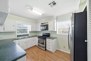 3225 N Jackson St, Santa Fe, TX 77517 - Photo 10