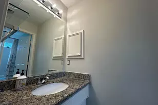 2030 Bailey St, Houston, TX 77006 - Photo 16