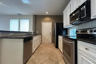 2030 Bailey St, Houston, TX 77006 - Photo 2