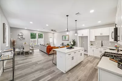 982 Randolph Street #A, Houston, TX 77088 - Photo 4