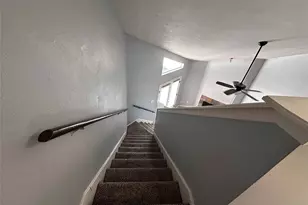 10855 Meadowglen Ln, Houston, TX 77042 - Photo 18