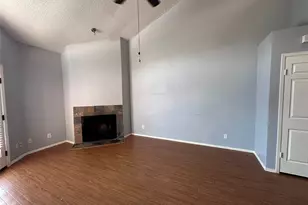 10855 Meadowglen Ln, Houston, TX 77042 - Photo 6