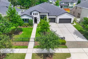 10561 Lake Palmetto Dr, Conroe, TX 77385 - Photo 2
