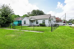 932 Walling St St, Houston, TX 77009 - Photo 2