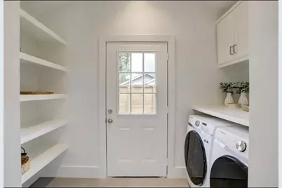 6107 N Main St, Houston, TX 77009 - Photo 12