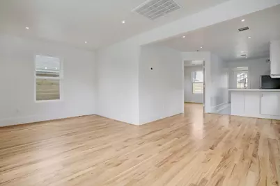6107 N Main St, Houston, TX 77009 - Photo 4