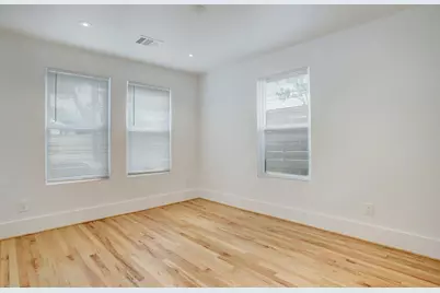 6107 N Main St, Houston, TX 77009 - Photo 8