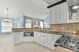 11003 Pinewood Ct, La Porte, TX 77571 - Photo 8