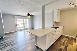 205 Yacht Club Ln, Seabrook, TX 77586 - Photo 6