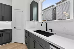 951 Highland Lgt Ln, Houston, TX 77091 - Photo 6
