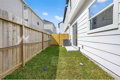 951 Highland Light Lane, Houston, TX 77091 - Photo 34