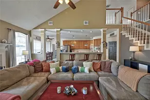 1415 Crystal Lake Cir E, Pearland, TX 77584 - Photo 10