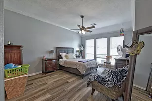 1415 Crystal Lake Cir E, Pearland, TX 77584 - Photo 18