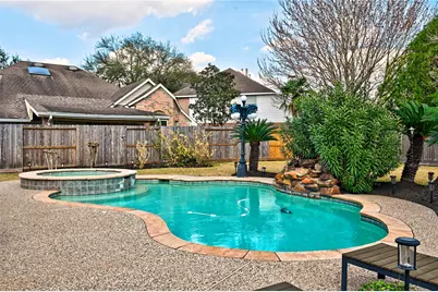 1415 Crystal Lake Circle E, Pearland, TX 77584 - Photo 40